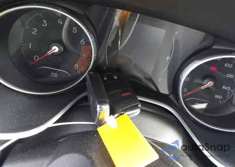 2018 Jeep Compass Sport Fwd z USA, uszkodzony, nr VIN 3C4NJCAB2JT301670